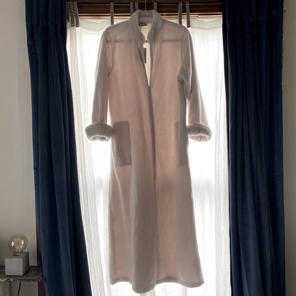 Natori Plush Sherpa Robe